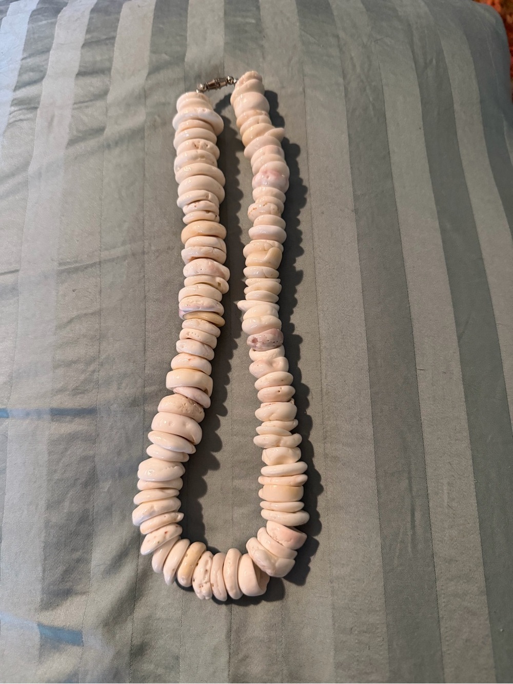 Vintage Hawaiian Heavy Pukka Shell Necklace – Natural LARGE 10-14mm Discs